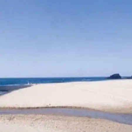Holiday Travessa Das Dalias 펜션